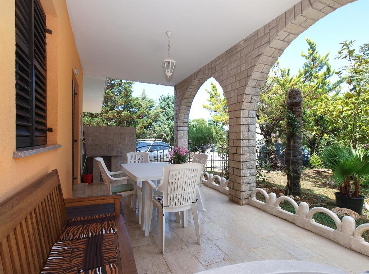 Apartments Drago 2039 Banjole Exterior photo