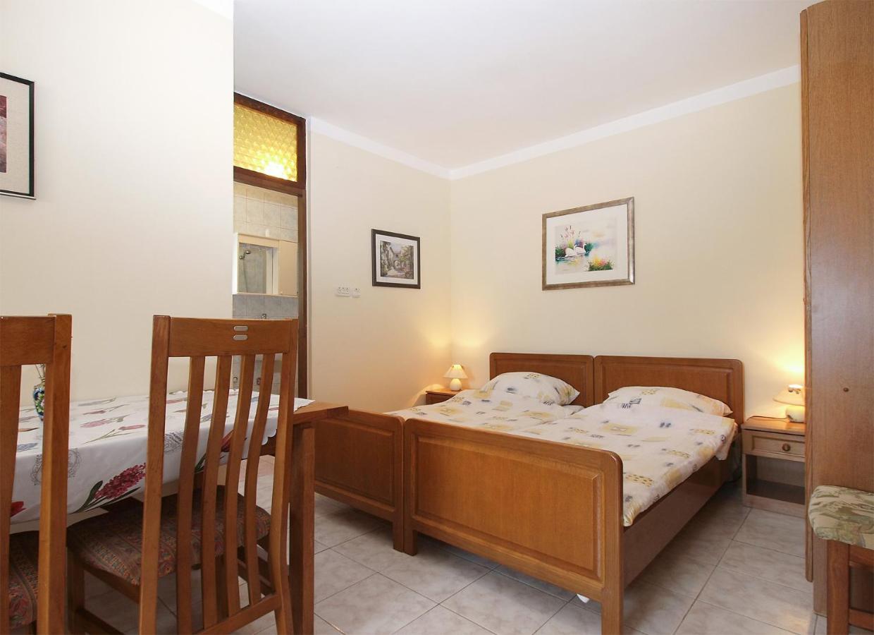 Apartments Drago 2039 Banjole Exterior photo