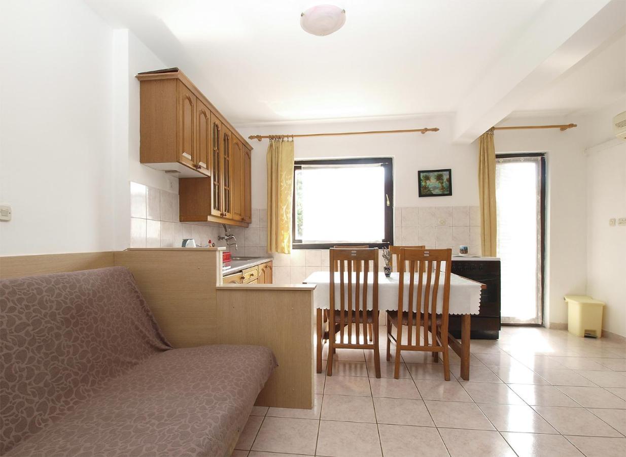 Apartments Drago 2039 Banjole Exterior photo