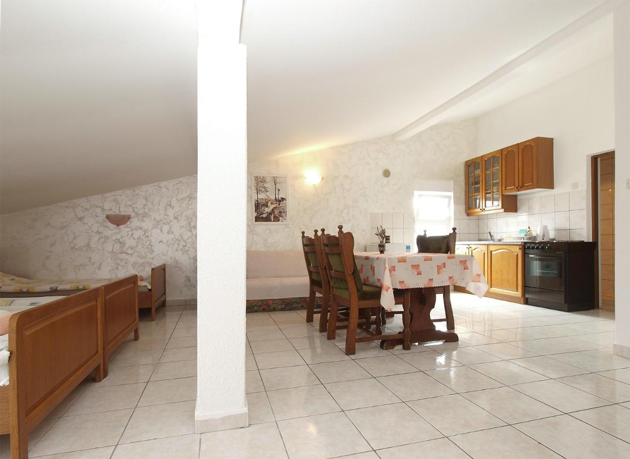 Apartments Drago 2039 Banjole Exterior photo